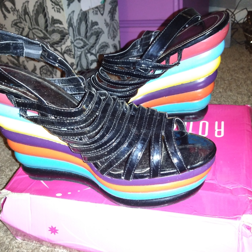 Shoes - Picture 8 of 8